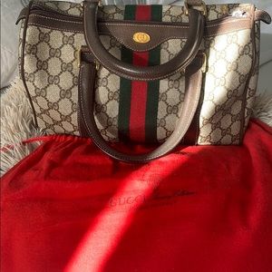 Gucci Doctor Bag!! Authentic GG Supreme Web Brown